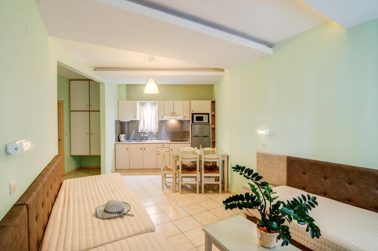 Sfáka Alkionis Beach Hotel Apartments מראה חיצוני תמונה